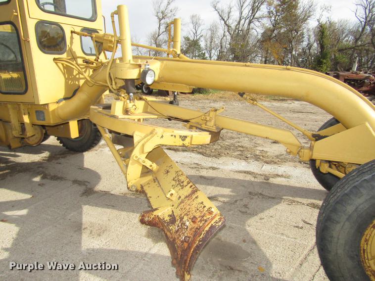 image for item DA3216 Allis Chalmers D rigid frame motor grader