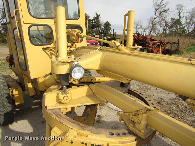 image for item DA3216 Allis Chalmers D rigid frame motor grader