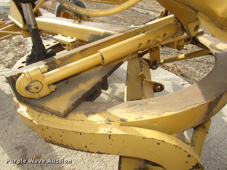 image for item DA3216 Allis Chalmers D rigid frame motor grader