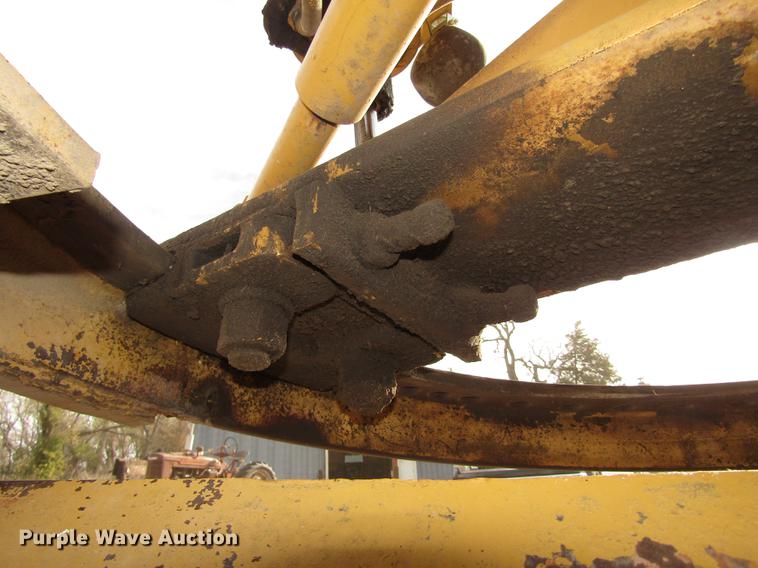 image for item DA3216 Allis Chalmers D rigid frame motor grader