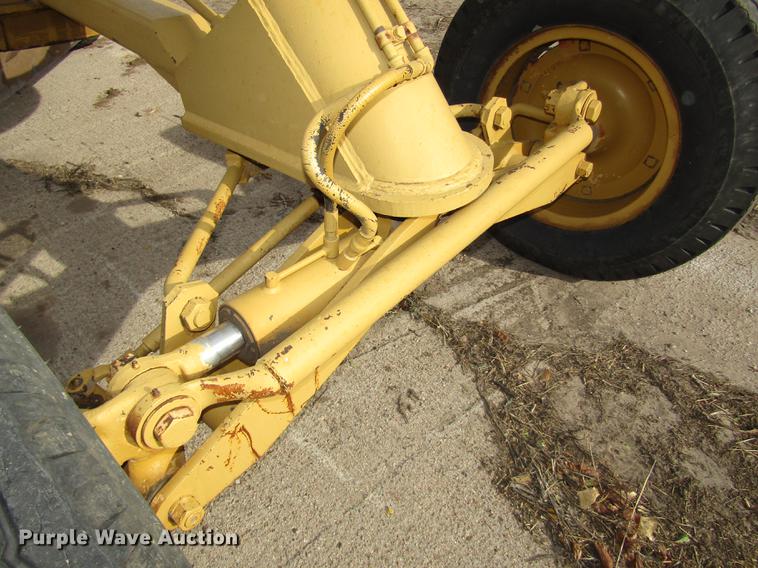 image for item DA3216 Allis Chalmers D rigid frame motor grader