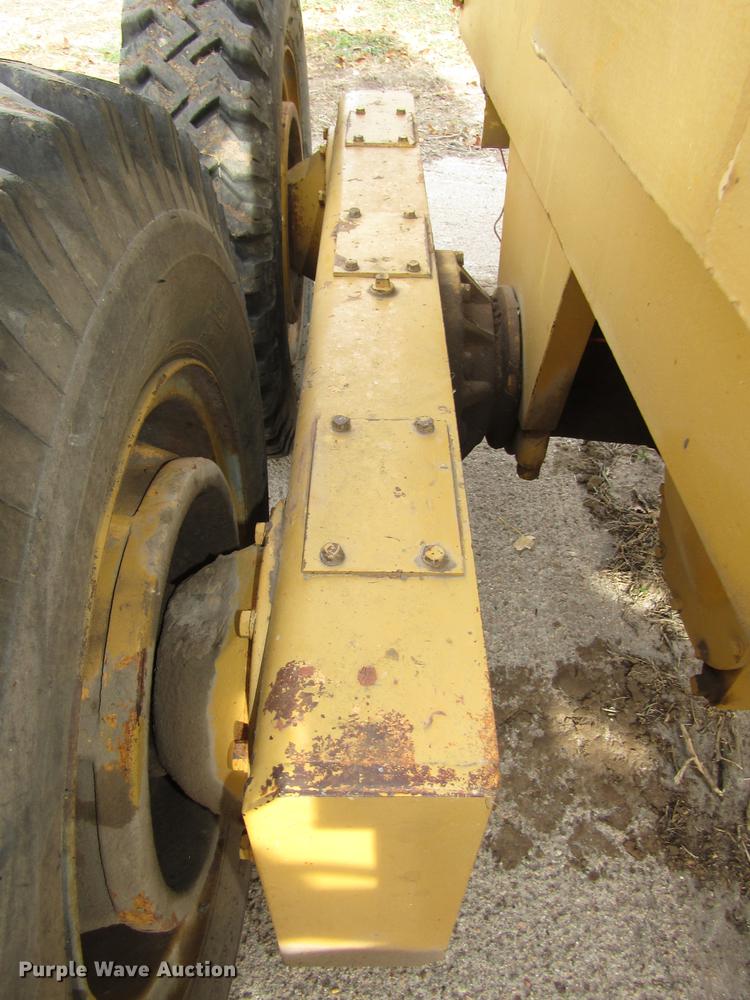 image for item DA3216 Allis Chalmers D rigid frame motor grader