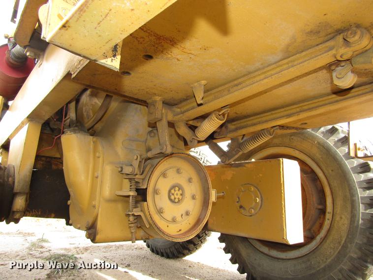 image for item DA3216 Allis Chalmers D rigid frame motor grader