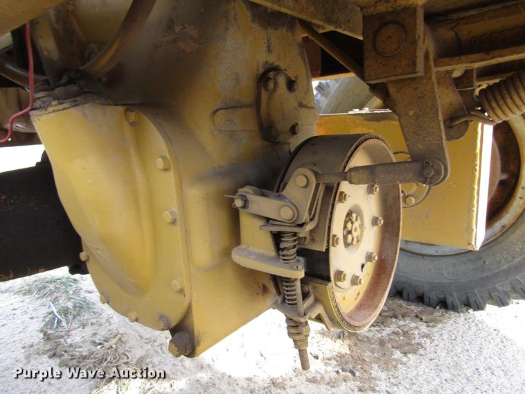 image for item DA3216 Allis Chalmers D rigid frame motor grader