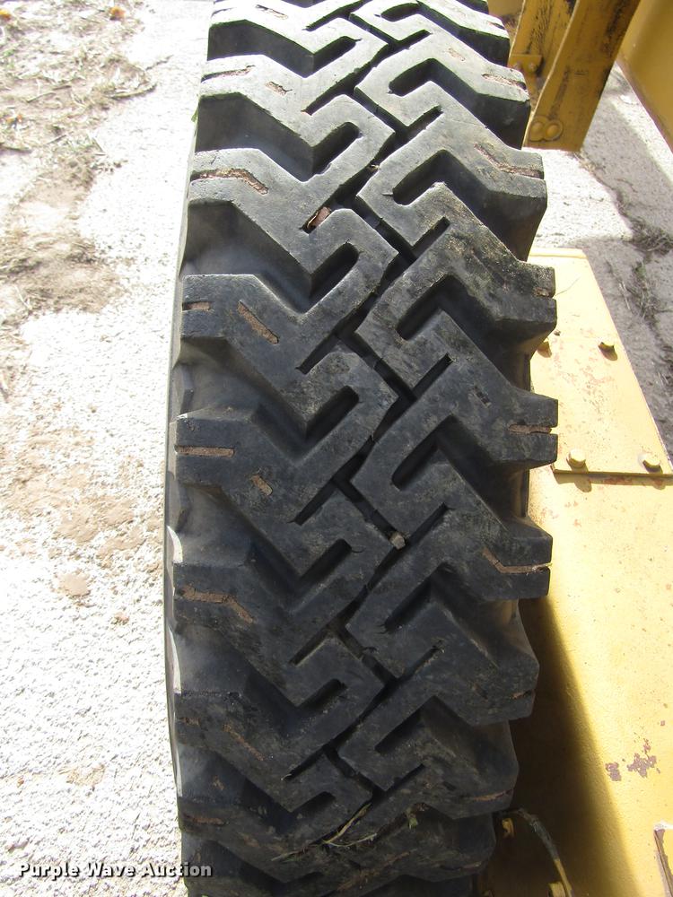 image for item DA3216 Allis Chalmers D rigid frame motor grader