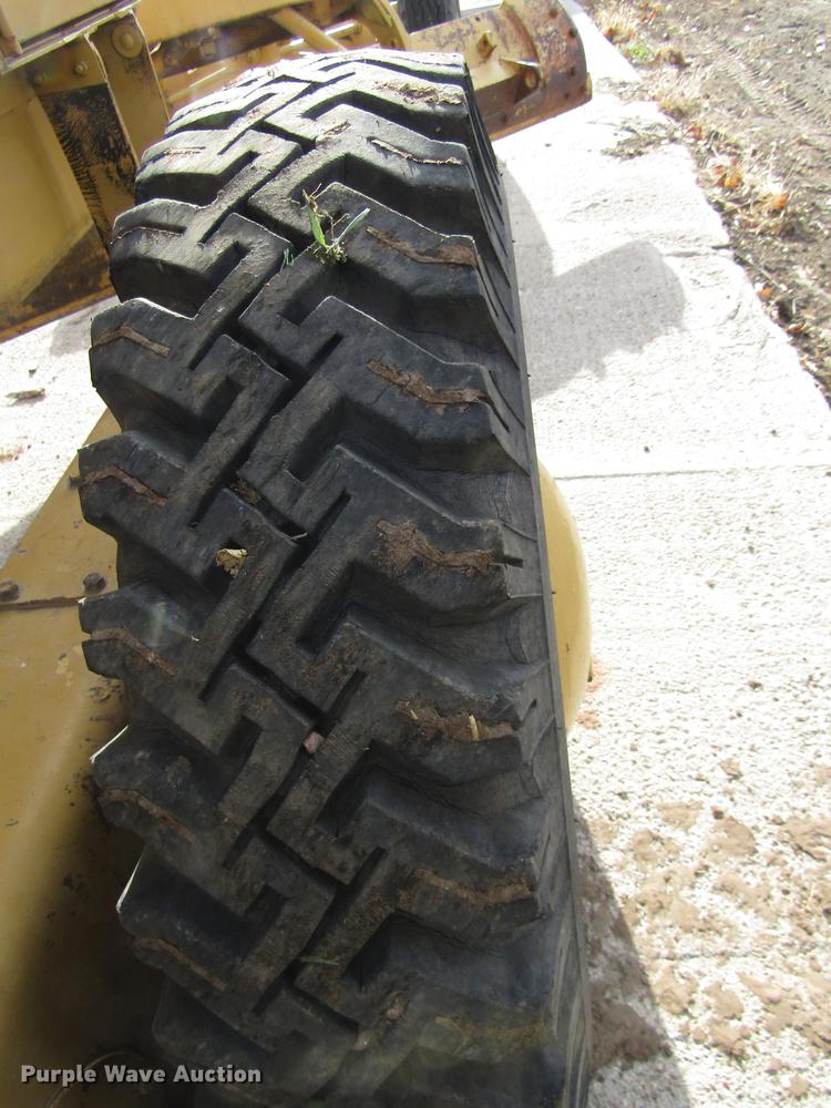 image for item DA3216 Allis Chalmers D rigid frame motor grader