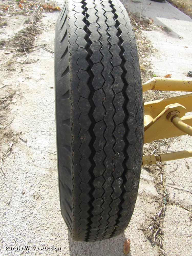 image for item DA3216 Allis Chalmers D rigid frame motor grader