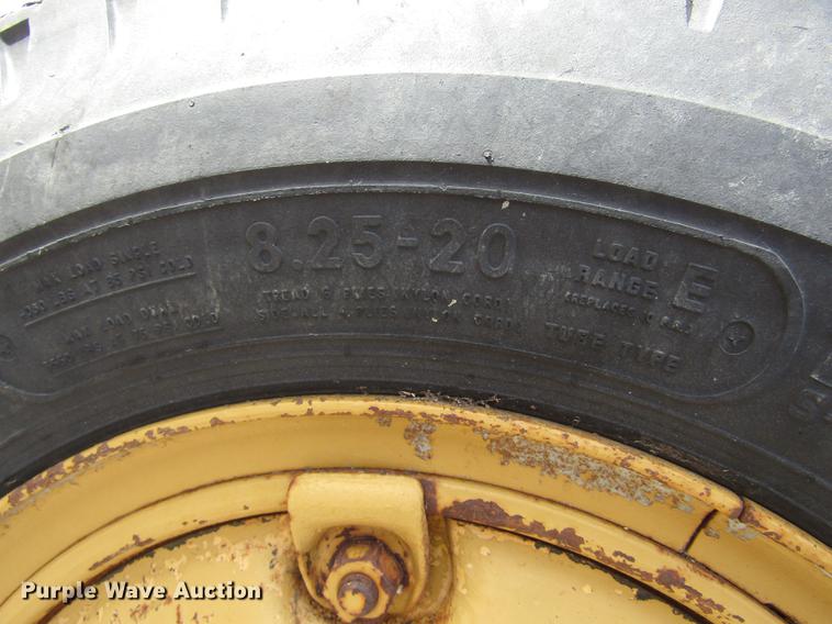 image for item DA3216 Allis Chalmers D rigid frame motor grader