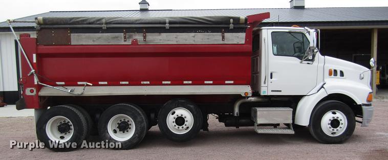 image for item DA3224 2006 Sterling AT9500 dump truck