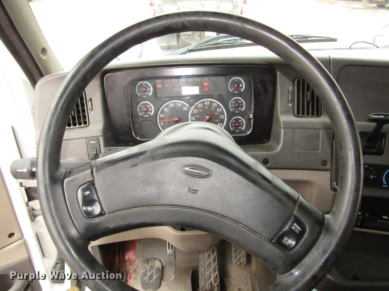 image for item DA3224 2006 Sterling AT9500 dump truck