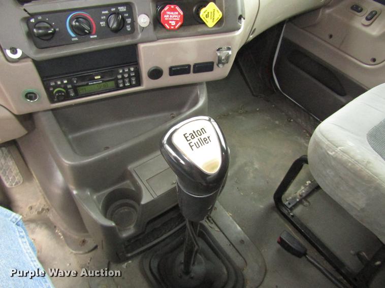 image for item DA3224 2006 Sterling AT9500 dump truck