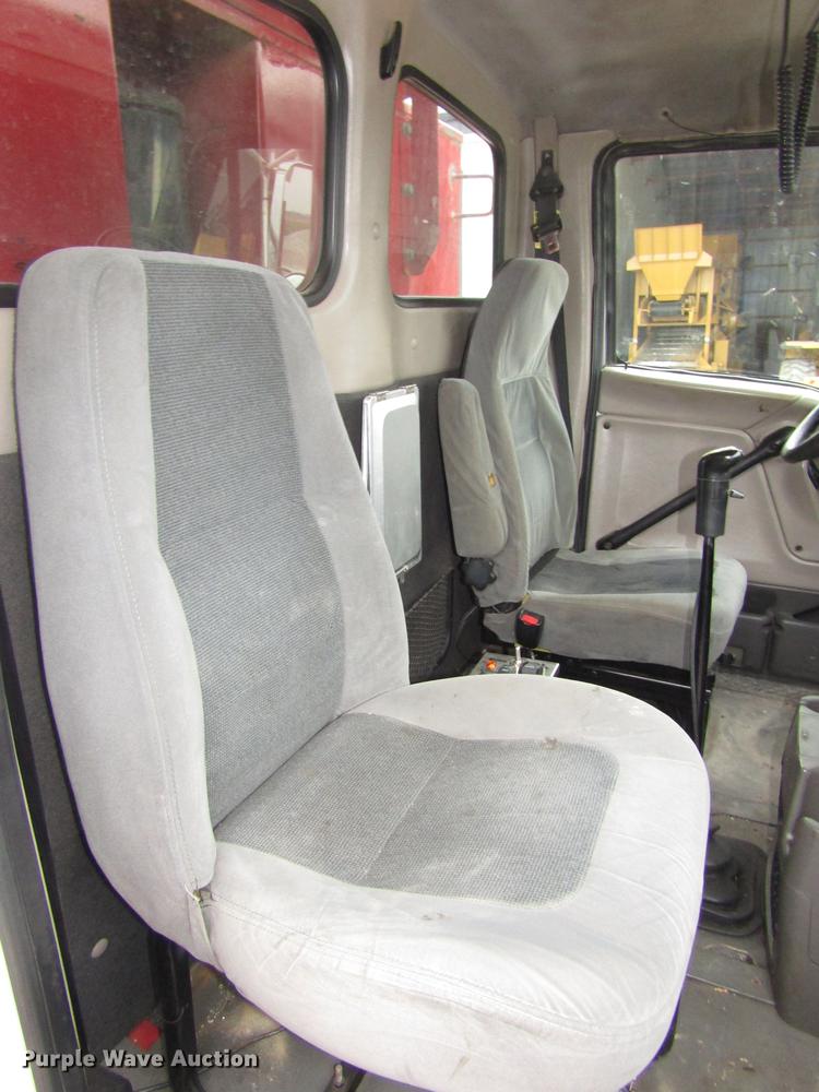 image for item DA3224 2006 Sterling AT9500 dump truck