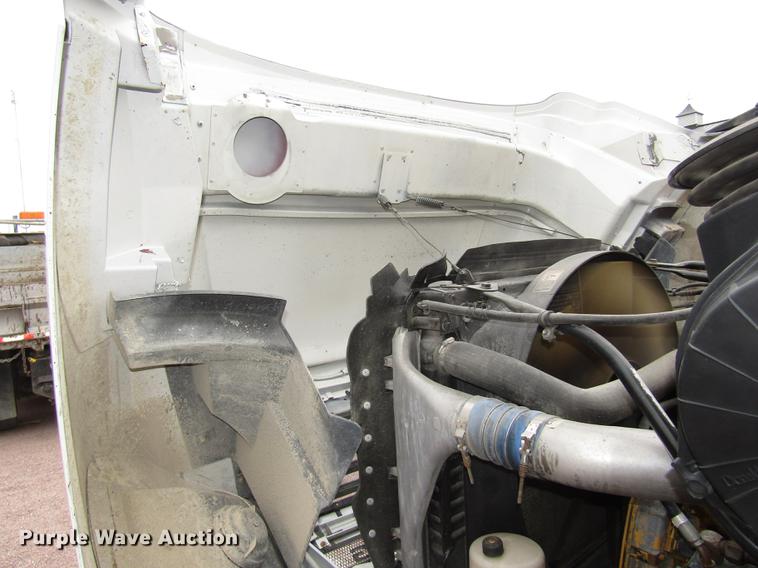 image for item DA3224 2006 Sterling AT9500 dump truck