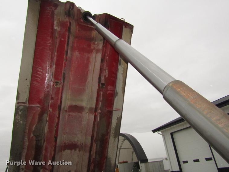 image for item DA3224 2006 Sterling AT9500 dump truck