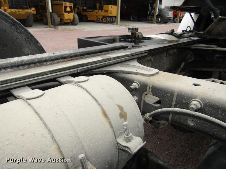 image for item DA3224 2006 Sterling AT9500 dump truck