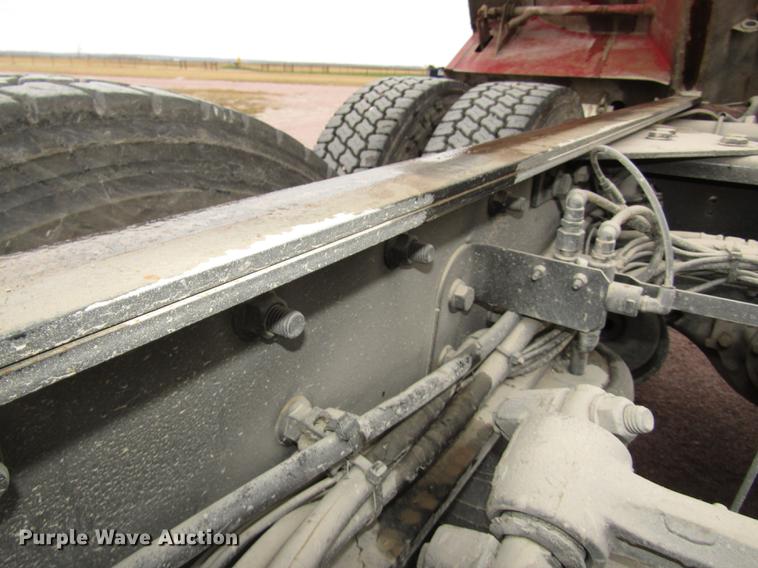 image for item DA3224 2006 Sterling AT9500 dump truck