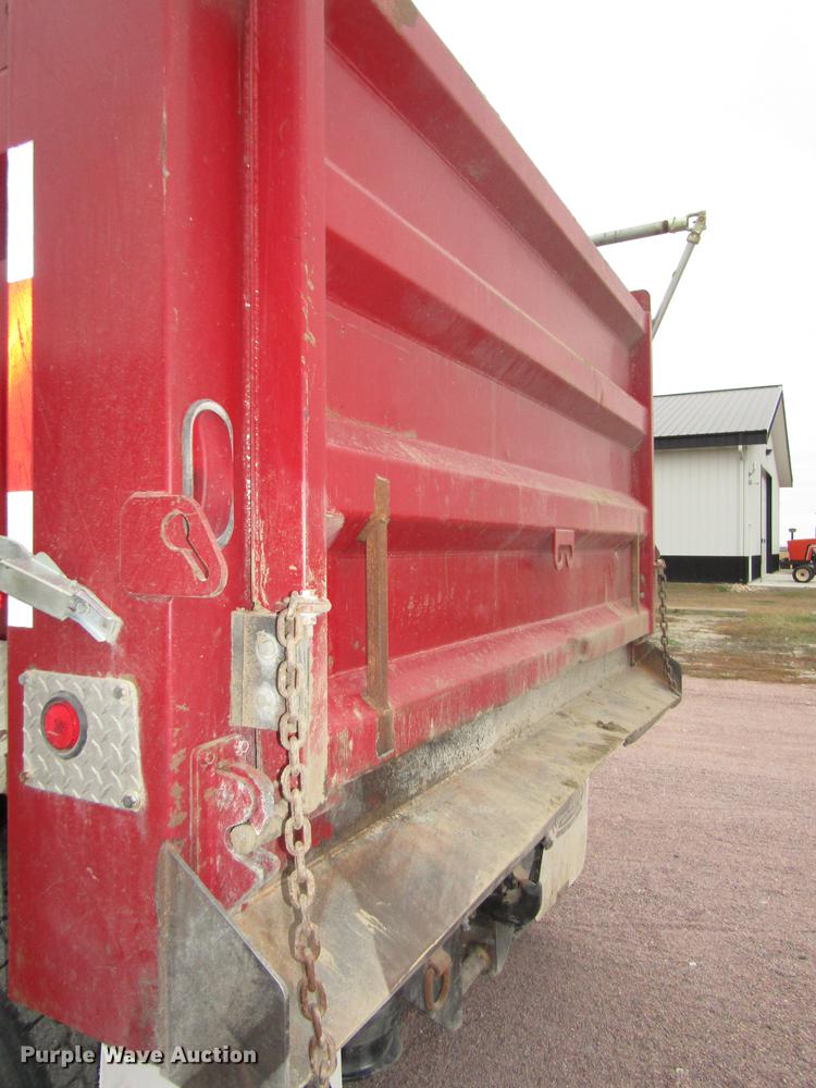 image for item DA3224 2006 Sterling AT9500 dump truck