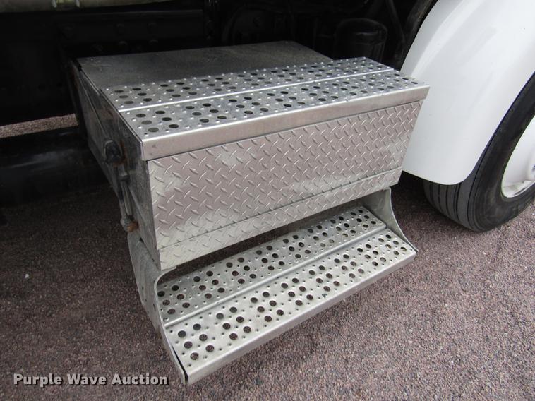 image for item DA3224 2006 Sterling AT9500 dump truck