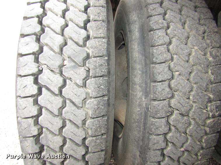 image for item DA3224 2006 Sterling AT9500 dump truck