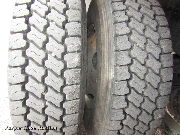 image for item DA3224 2006 Sterling AT9500 dump truck