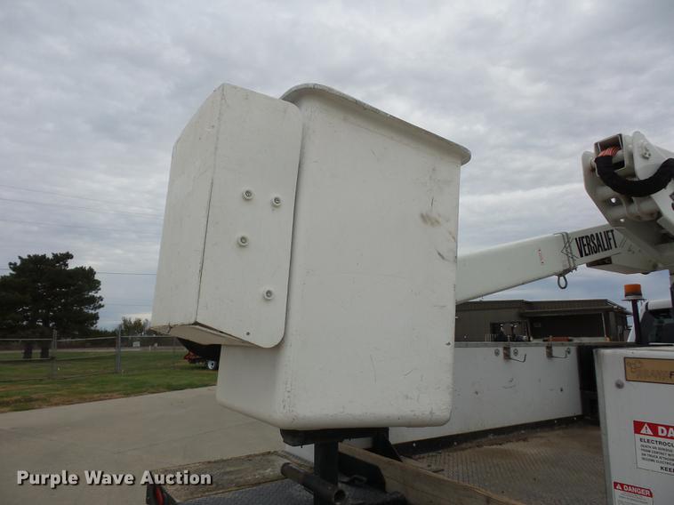 image for item DA6503 2012 Dodge Ram 5500 bucket truck