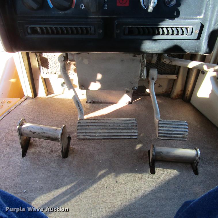 image for item DA6956 1999 Caterpillar D6M LGP dozer