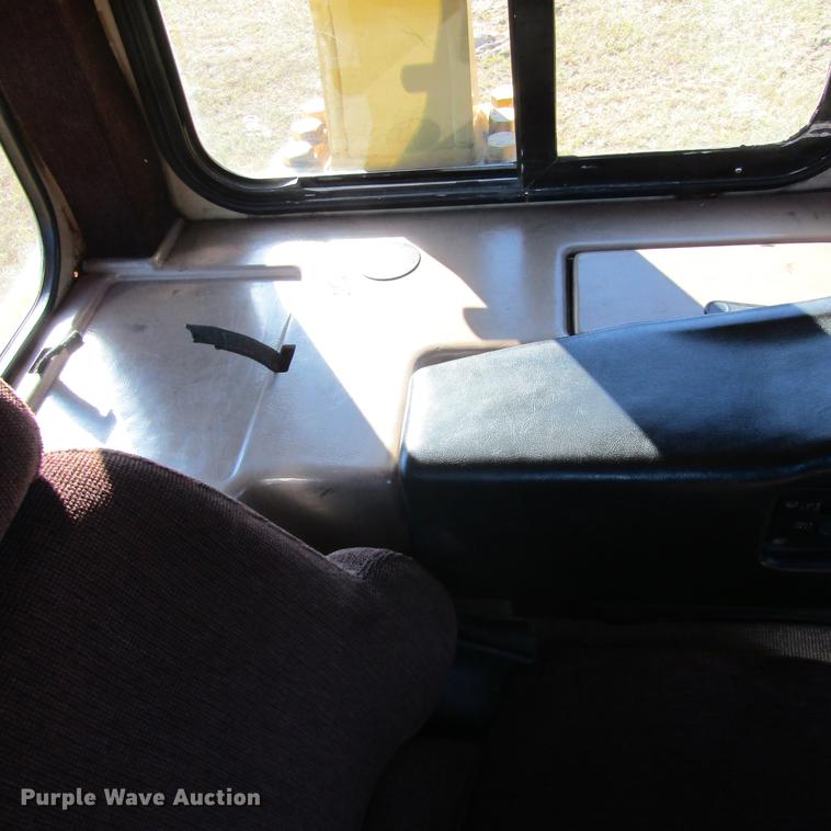 image for item DA6956 1999 Caterpillar D6M LGP dozer