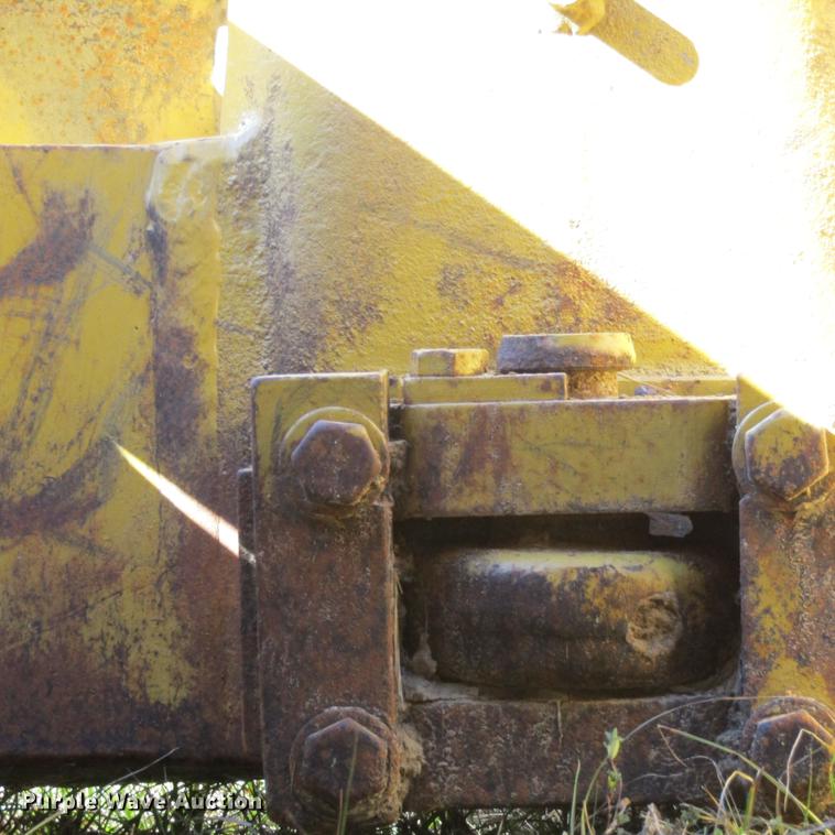 image for item DA6956 1999 Caterpillar D6M LGP dozer