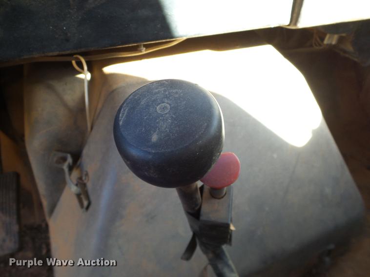 image for item DA6963 1985 International 1754 dump truck