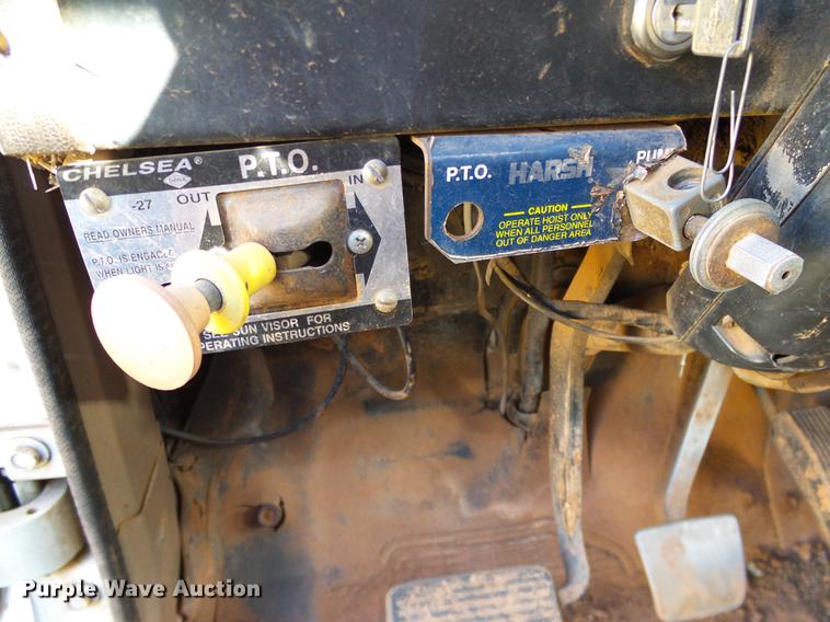 image for item DA6963 1985 International 1754 dump truck