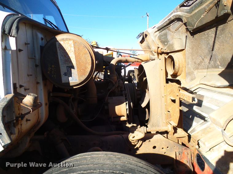image for item DA6963 1985 International 1754 dump truck