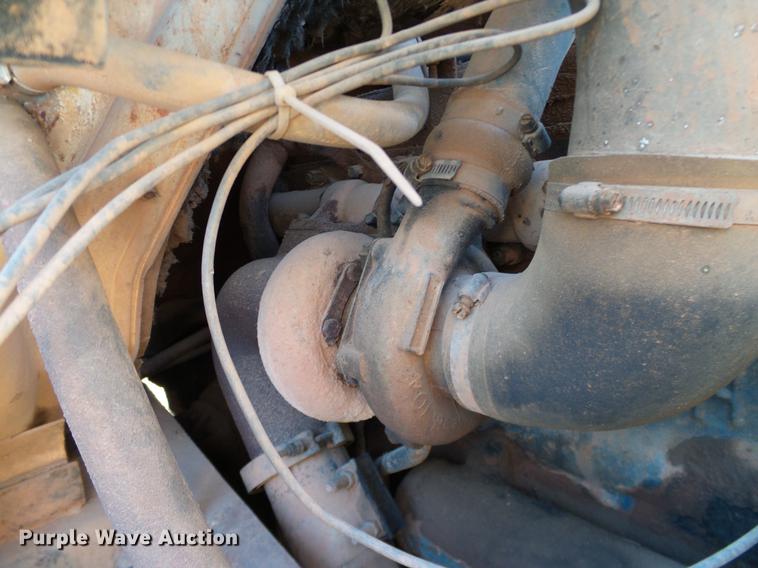 image for item DA6963 1985 International 1754 dump truck