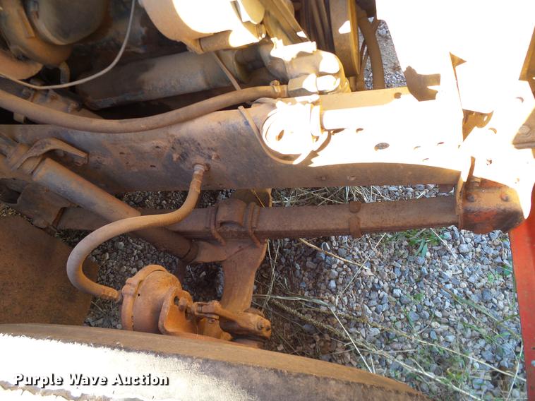 image for item DA6963 1985 International 1754 dump truck