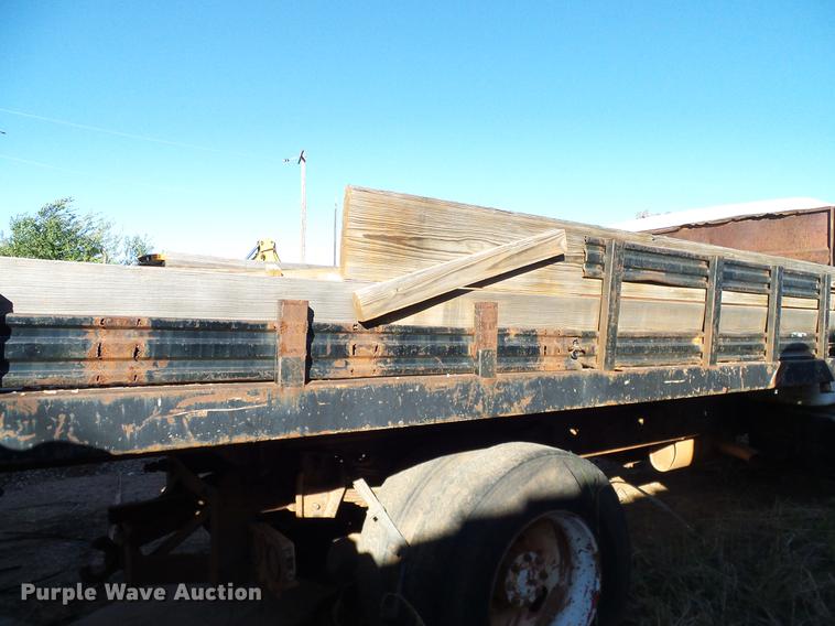 image for item DA6963 1985 International 1754 dump truck