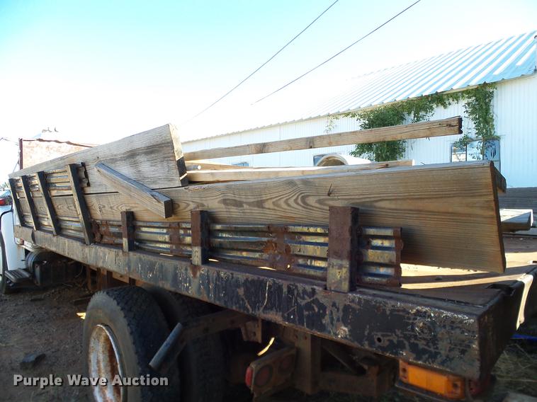 image for item DA6963 1985 International 1754 dump truck