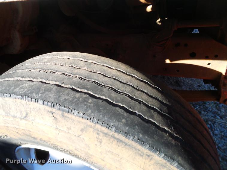 image for item DA6963 1985 International 1754 dump truck