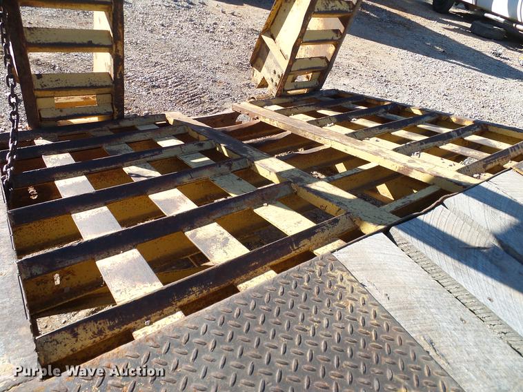 image for item DA6964 1989 Belshe FB-26 equipment trailer