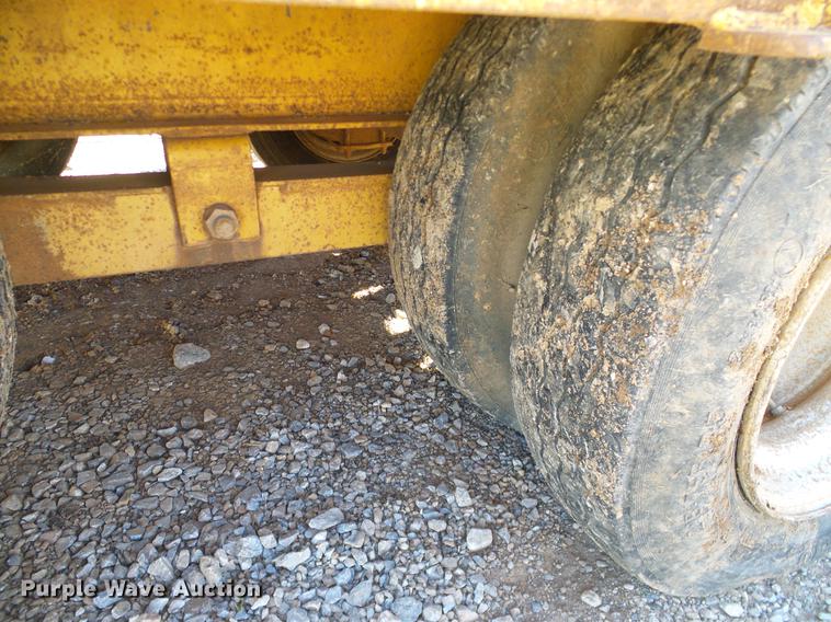 image for item DA6964 1989 Belshe FB-26 equipment trailer