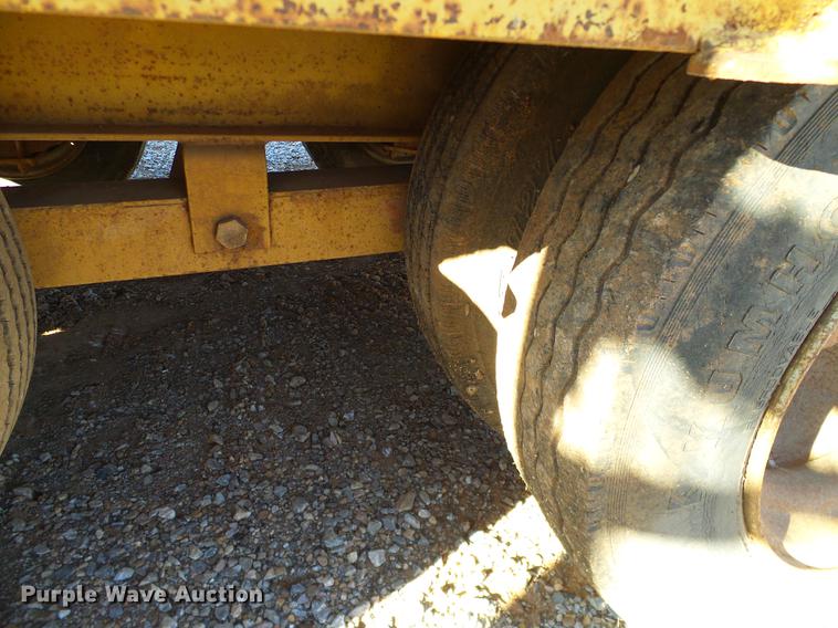 image for item DA6964 1989 Belshe FB-26 equipment trailer