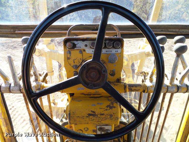 image for item DA6976 1976 Caterpillar 12G motor grader