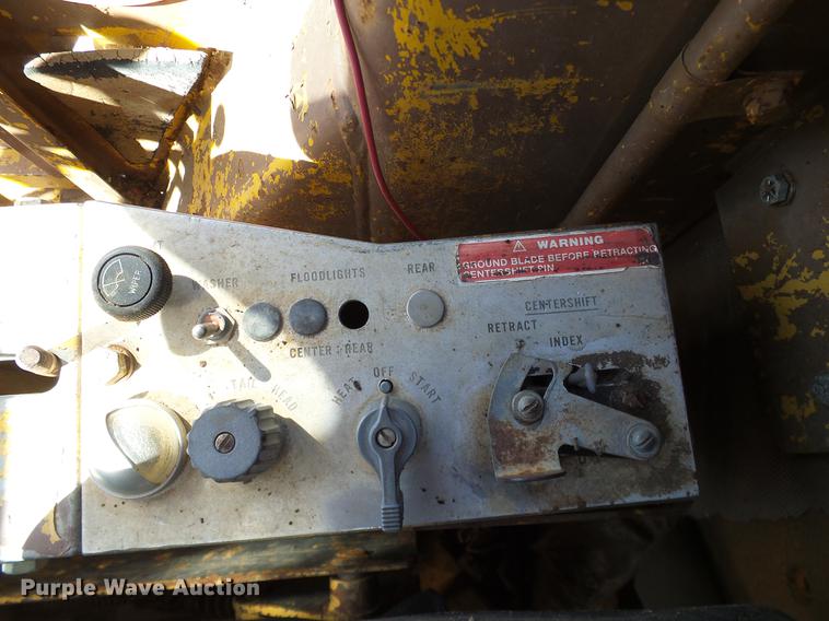 image for item DA6976 1976 Caterpillar 12G motor grader