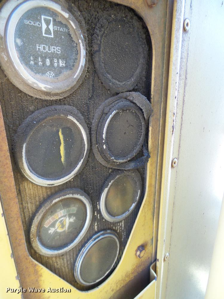 image for item DA6976 1976 Caterpillar 12G motor grader