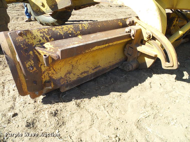 image for item DA6976 1976 Caterpillar 12G motor grader
