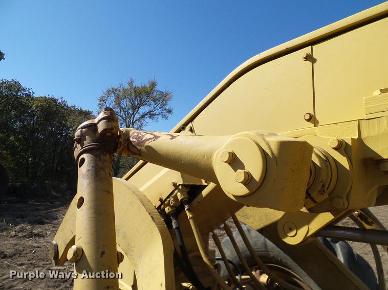 image for item DA6976 1976 Caterpillar 12G motor grader