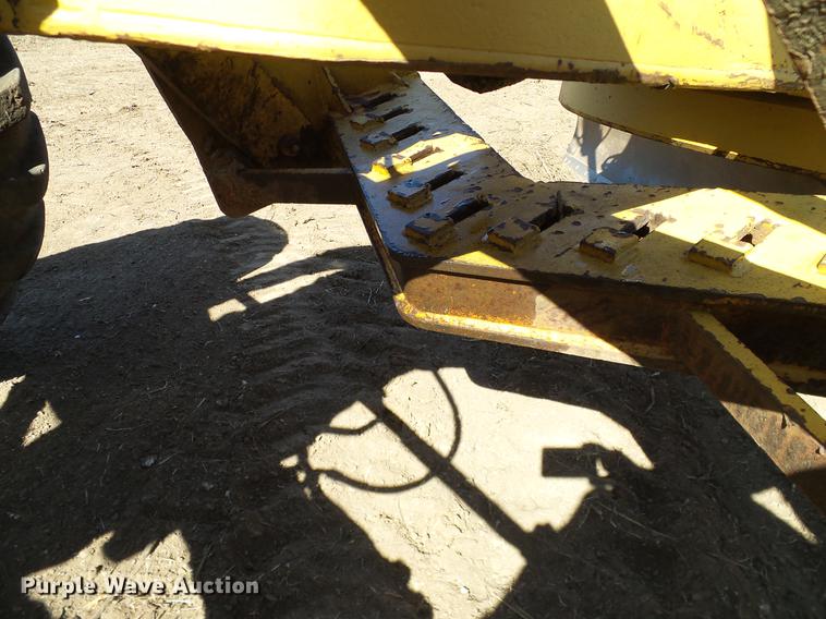 image for item DA6976 1976 Caterpillar 12G motor grader