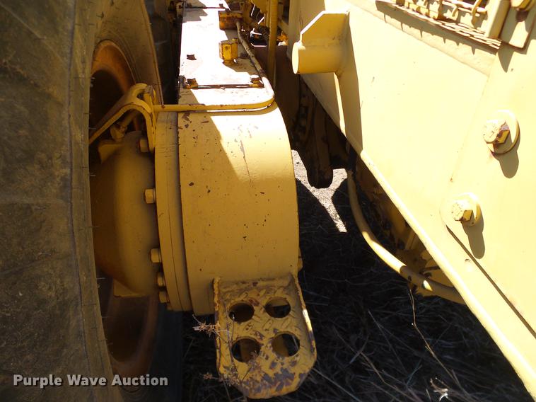 image for item DA6976 1976 Caterpillar 12G motor grader