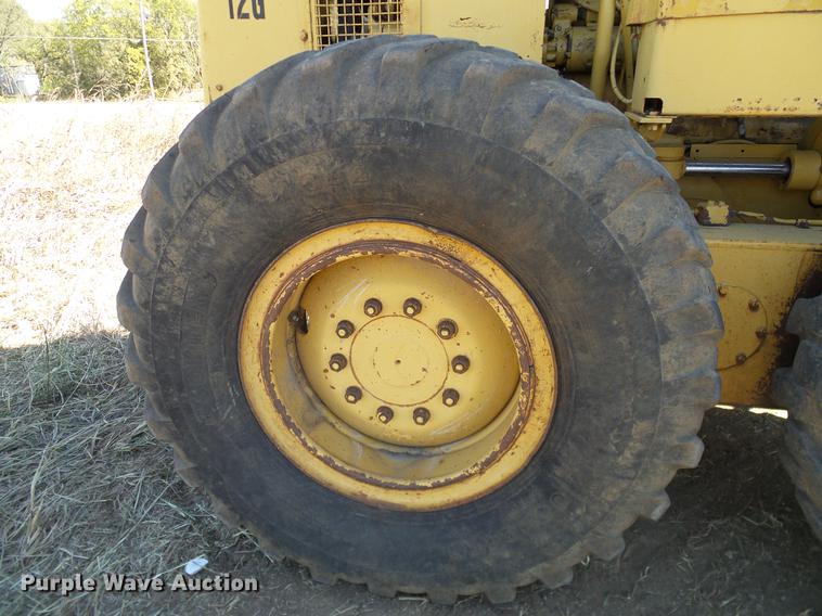 image for item DA6976 1976 Caterpillar 12G motor grader
