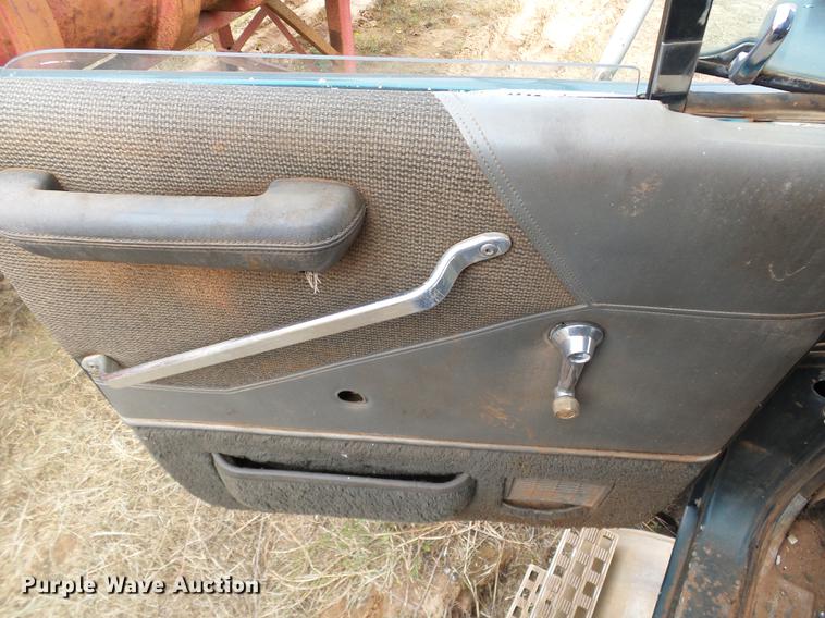 image for item DA6977 1989 Ford LTL9000 dump truck