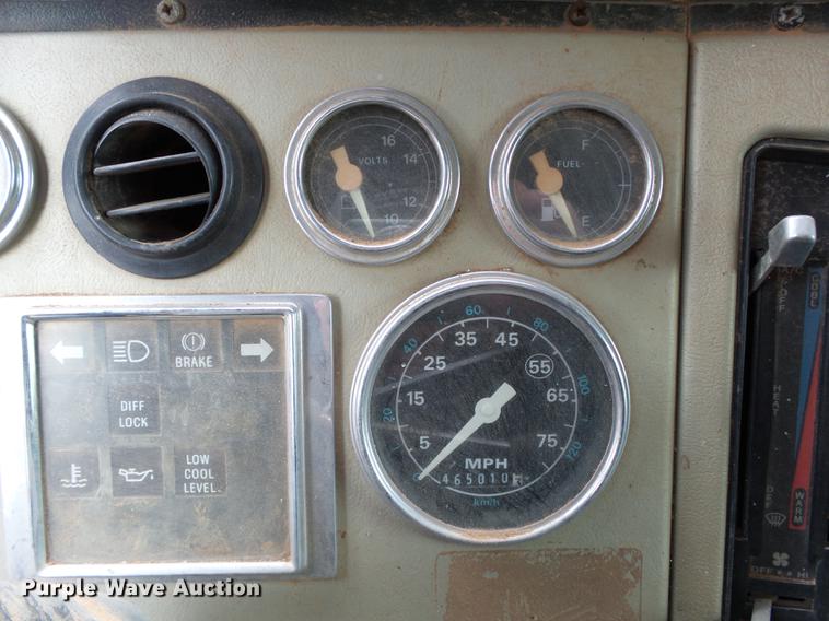 image for item DA6977 1989 Ford LTL9000 dump truck