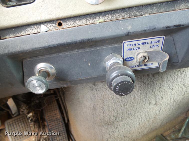 image for item DA6977 1989 Ford LTL9000 dump truck